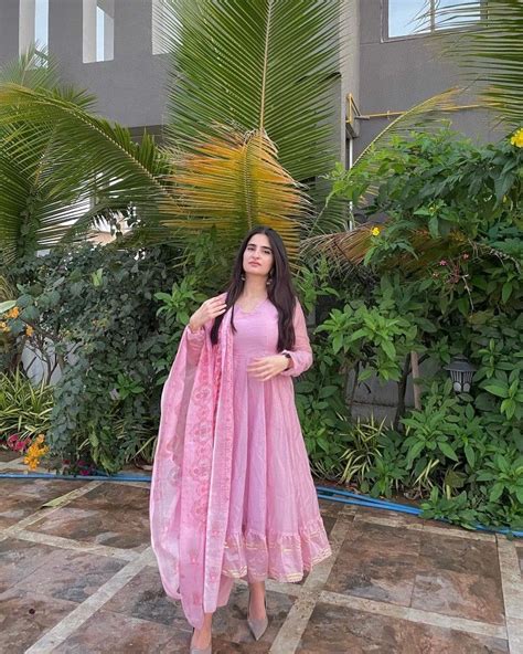 Pinkristen💜 In 2023 Pakistani Fancy Dresses Indian Photoshoot