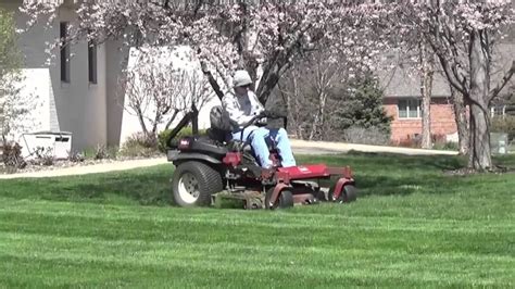 Lawn Mowing And Yard Maintenance In Springfield Il Youtube