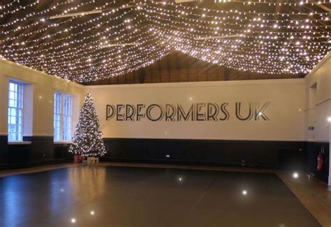 Performers UK Inverness host Christmas bonanza
