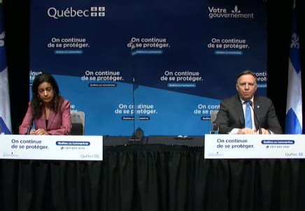 Legault fait de la planche à neige dans sa cour. François Legault demande la collaboration des Québécois ...