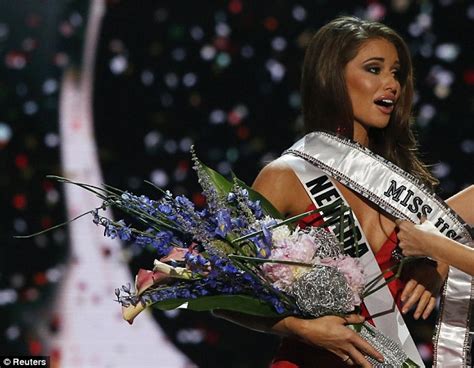Miss Nevada Nia Sanchez Takes Miss Usa 2014 Crown Daily Mail Online