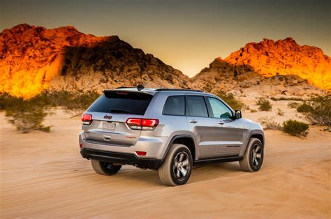 2017 Jeep Grand Cherokee Adds Trailhawk Updates Summit Packages