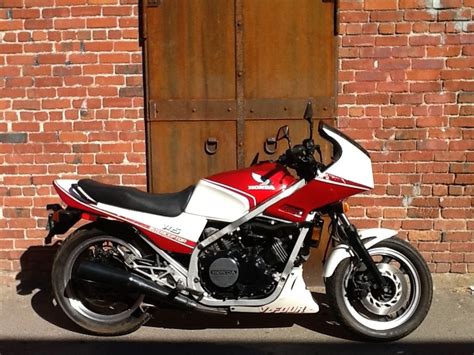 The v4's were started a year before with the 1982 honda magna vf750c and sabre vf750s but were adapted for the vf750f in. 1983 Honda Interceptor (VF750F) | Honda, Honda bikes ...