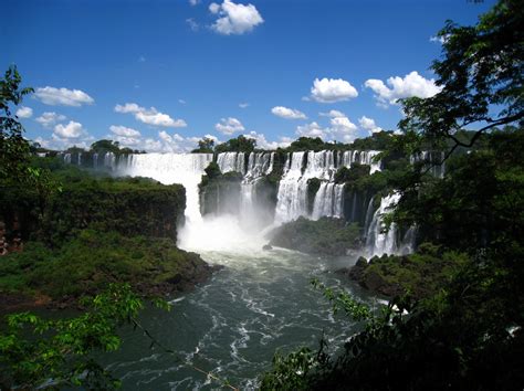 The Best Of All The Worlds Niagara Falls Vs Iguazu Falls Two Of The