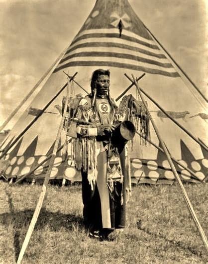 Native American Indian Pictures Blackfeet Indian Tipis And Village