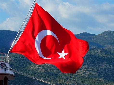 Türk Bayrakları: Dalgalanan En Güzel Türkiye Bayrakları