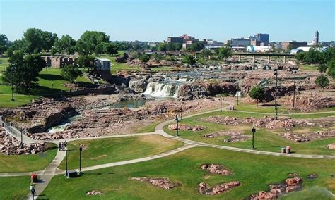 Check Out These Easy Day Trips From Sioux Falls South Dakota