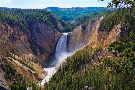 7 Of The Best Hikes In Yellowstone National Park