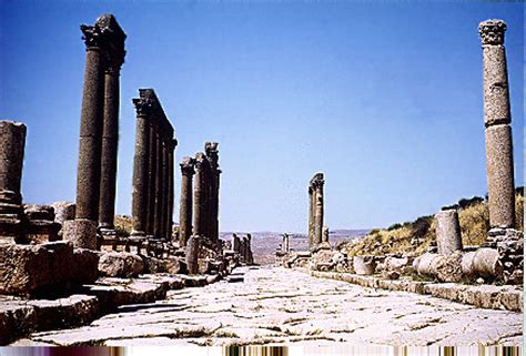 Translate roman urdu into english and get its meaning, definition, related, similar words, antonyms and synonyms. Jerash, Main Roman Street