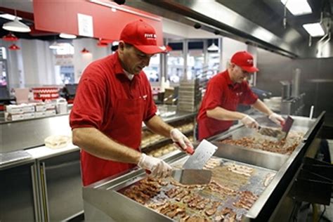 Report Half Of Fast Food Workers On Public Assistance