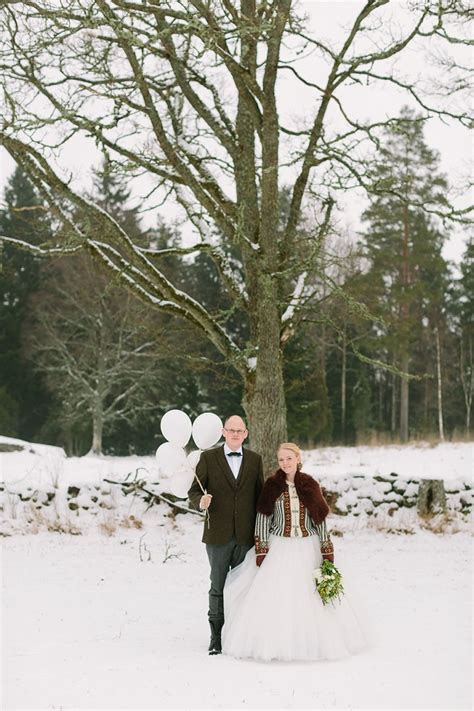 Margareta And Johans Winter Forest Wedding In Sweden By Loke Roos