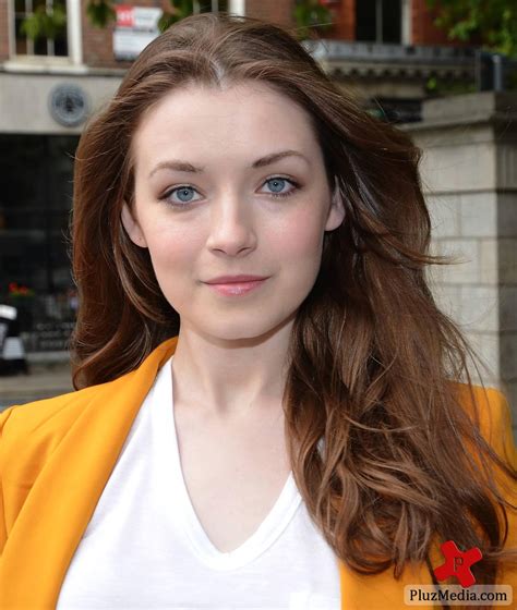 Hot Images Hot Sarah Bolger Hd Wallpapers