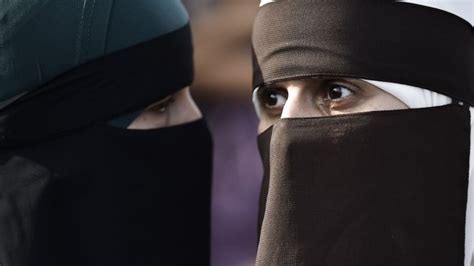 Boris Johnsons Burka Jibe Why Do Some Muslim Women Wear The Veil