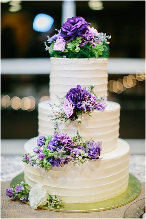 38 Flower Adorned Wedding Cakes For A Spring Soirée