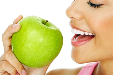 10 Amazing Health Benefits Of Apples