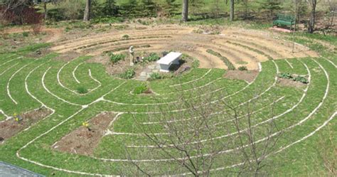 Labyrinth Garden 23 Labyrinth Garden Labyrinth Design Unique Gardens