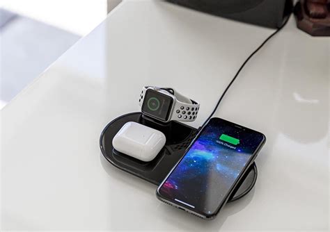 Photos Wireless Chargers For The Iphone Airpods And The Apple Watch