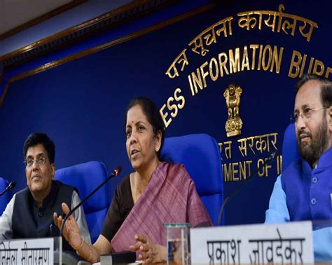 Cabinet Clears 4 Pc Da Hike For Central Government Employees
