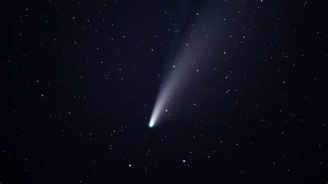 Download Wallpaper 3840x2160 Comet Meteorite Starry Sky Sky Glow 4k