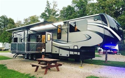 Toy Hauler Travel Trailers With Slide Out Wow Blog