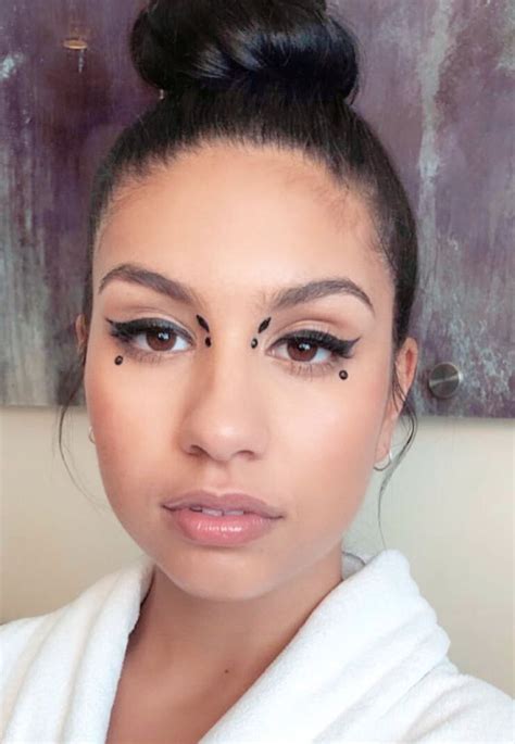 Thank you all for the love on here i'm so, so happy. Pin by Miss NC on Alessia Cara (Alessia Caracciolo ...