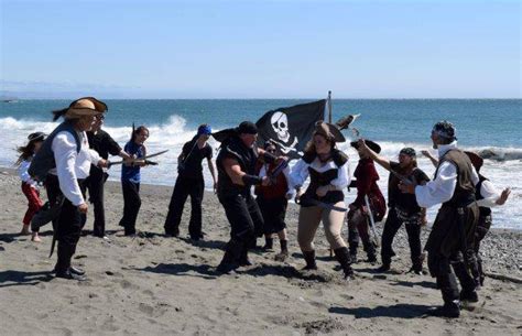 Pirates Of Pacific Festival Invades Brookings On S Oregon Coast Aug 12