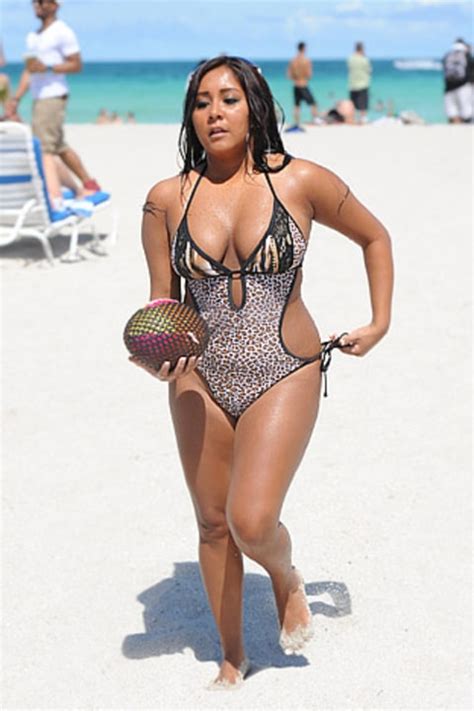 nicole snooki polizzi hot bodies of jersey shore us weekly