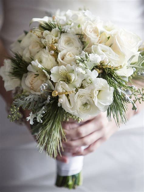 Usually images of this kind become bright although there are only two colors for a photographer to. 20 Romantic White Wedding Bouquet Ideas