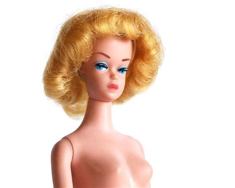 Vintage Barbie Doll 1960s Fashion Queen Barbie With 3 Wigs And Etsy Vintage Barbie Dolls