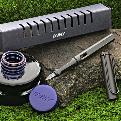 Lamy Safari Starter Fountain Pen And Ink Set In Charcoal Black Fine