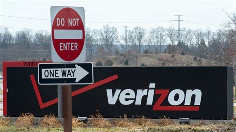 Verizon Wireless Suffers Massive Outage Across Us — Rt Usa News