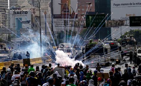 Un Muerto Y Más De 40 Heridos Deja Nueva Jornada De Protestas En