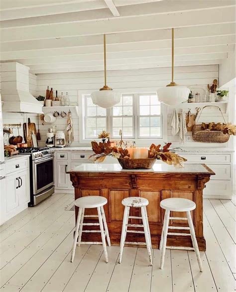 28 Warm And Inviting Fall Kitchen Decorating Ideas To Diy