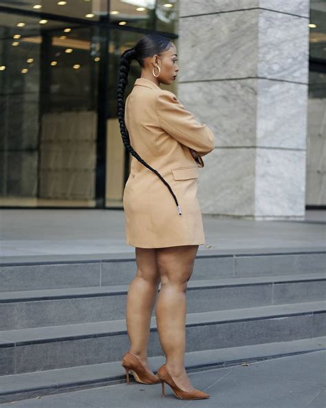 10 Sexy Pictures Of Mpho Khati Curvaceous South African Model With Wide Hips And Thick Thighs