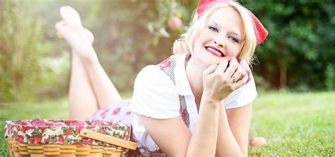 Wer typische schwangerschaftssymptome bei sich bemerkt, für den bietet sich die erhältlichen urintests sind in der regel so empfindlich, dass das schwangerschaftshormon schon kurz vor dem erwarteten beginn der menstruation nachweisbar ist. Schwangerschaftstest ab wann - und alles, was man darüber ...