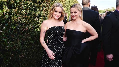 Reese Witherspoon Shocks With Her Lookalike Ava Phillippe On The Red