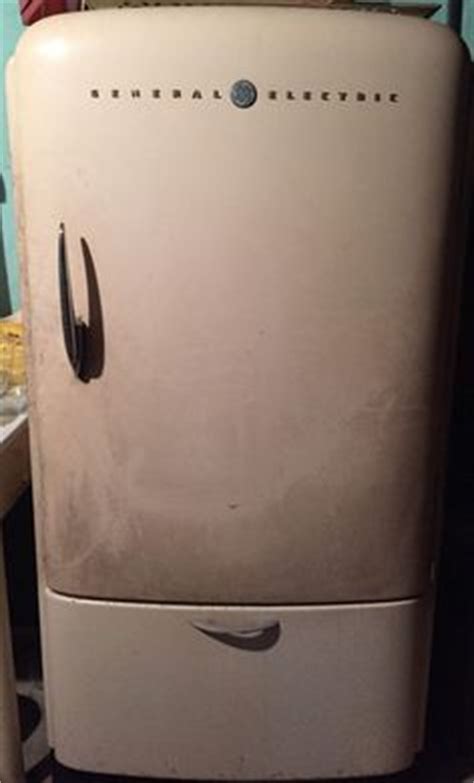 Vintage S Frigidaire Refrigerator Combo Freezer Man Cave Kegerator