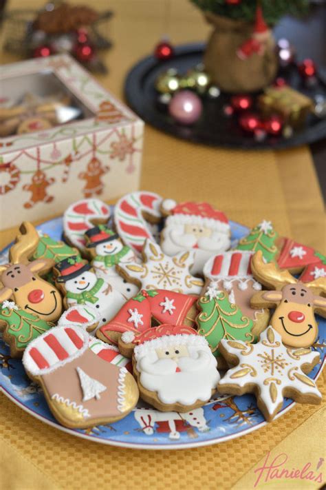 Of course, you can add a pretty touch with sprinkles and food coloring, but if you want to. Haniela's: Decorated Christmas Cookies