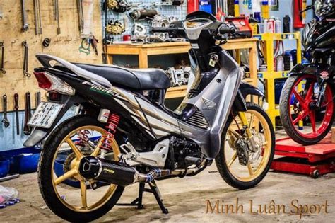 Jika anda ingin melakukan modifikasi pada motor anda, jangan lakukan kesalahan yang umum dilakukan oleh pemula, yaitu tidak adanya konsep. Supra X 125 Warna Hitam Putih Modif - Modifikasi Supra X ...