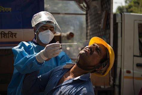 Esta nueva cepa ha desatado el temor a una devastadora tercera. Coronavirus: India reporta una nueva cepa con "doble mutación" - Internacionales | Corrientes Hoy