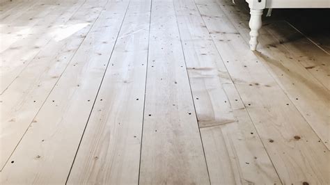 Wide Plank Pine Hardwood Flooring Flooring Guide By Cinvex