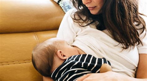 7 Cara Mencegah Bayi Menggigit Saat Menyusu Orami