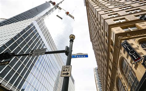 47-story Texas Tower reaches construction milestone
