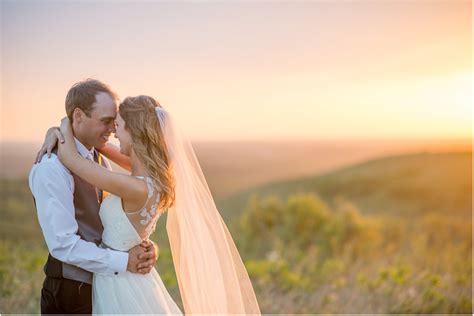 An expert shares how long it takes to plan a wedding, when to start, the planning tasks to tackle first, and more. When to book a Wedding Photographer | Wedding Planning Wednesday | Seattle Wedding Photographers