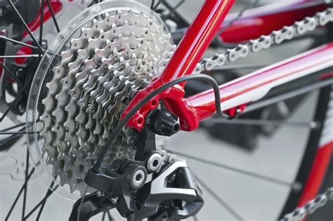 How To Use Gears On An 18 Speed Bicycle Livestrong