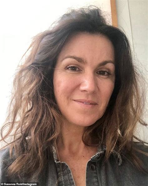 Susanna Reid 47 Shows Off Her Natural Beauty As She Goes Make Up Free Daily Mail Online