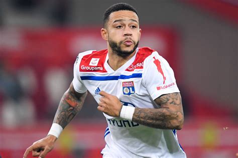 Memphis depay is 27 years old (13/02/1994) and he is 176cm tall. Solskjaer must re-sign Memphis Depay to finally be new ...