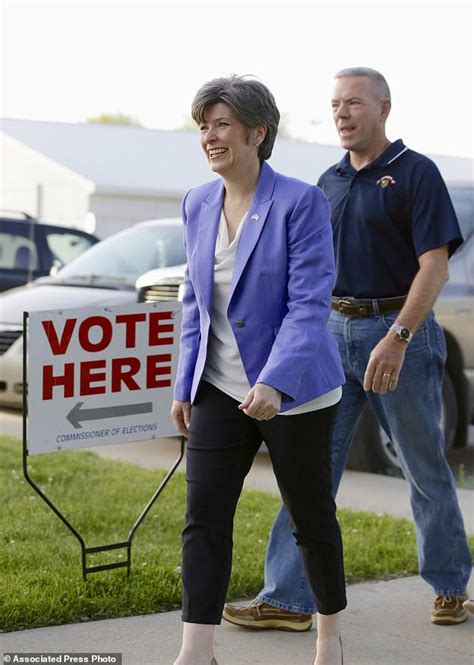 Spokeswoman Us Sen Joni Ernst Of Iowa Is Getting A Daily Mail Online