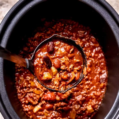 The Best Easy Slow Cooker Chilli Con Carne Savvy Bites