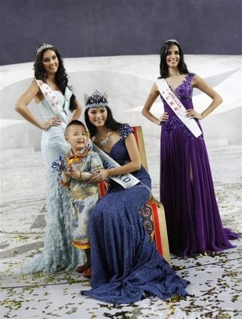 Miss China Crowned Miss World 2012 Cn